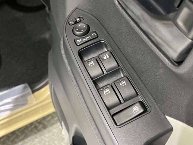 タント Ｌ　届出済未使用車　ＬＥＤライト　ミラクルオープンドア　アイドリングストップ　コーナーセンサー　衝突軽減ブレーキ　オートライト　軽自動車（17枚目）