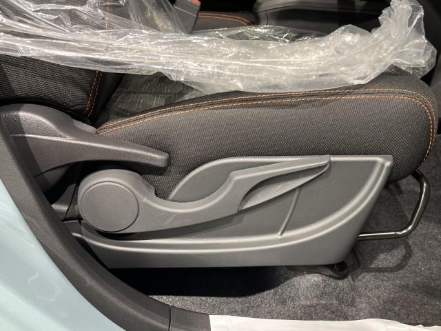 タフト G 届出済未使用車 バックカメラ ガラスルーフ 衝突軽減ブレーキ ペダル踏み間違い防止 オートハイビーム LEDヘッド&フォグ シートヒーター 電子制御パーキングブレーキ スマートキー 軽自動車(21枚目)