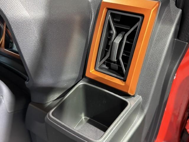 タフト G 届出済未使用車 バックカメラ ガラスルーフ 衝突軽減ブレーキ ペダル踏み間違い防止 オートハイビーム LEDヘッド&フォグ シートヒーター 電子制御パーキングブレーキ スマートキー 軽自動車(24枚目)