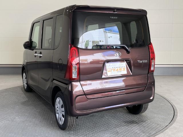 タント Ｌ　届出済未使用車　ＬＥＤライト　ミラクルオープンドア　アイドリングストップ　コーナーセンサー　衝突軽減ブレーキ　オートライト　軽自動車（8枚目）
