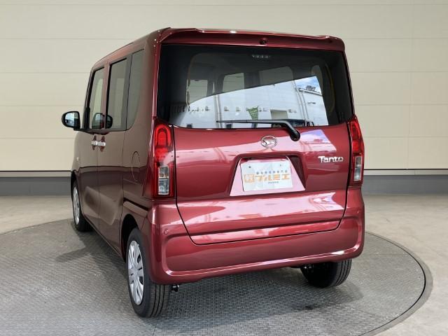 タント L 届出済未使用車 LEDライト ミラクルオープンドア アイドリングストップ コーナーセンサー 衝突軽減ブレーキ オートライト 軽自動車(8枚目)