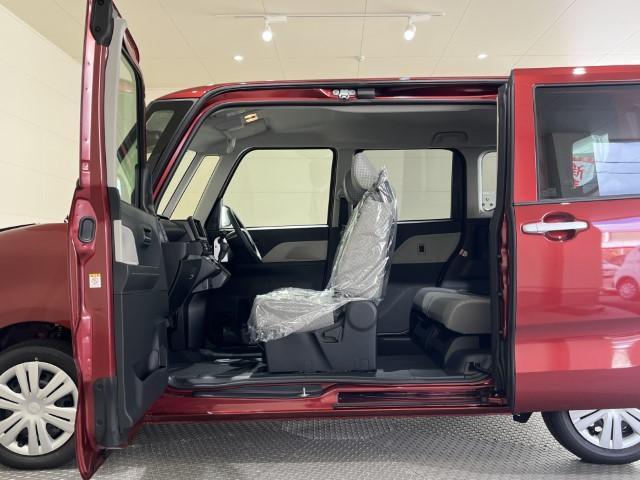 タント L 届出済未使用車 LEDライト ミラクルオープンドア アイドリングストップ コーナーセンサー 衝突軽減ブレーキ オートライト 軽自動車(17枚目)