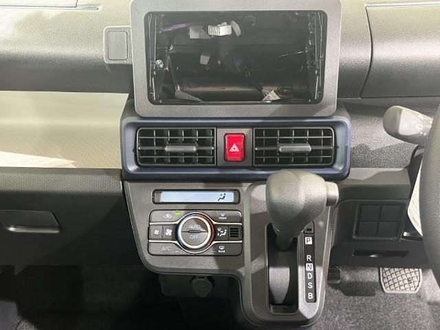 タント L 届出済未使用車 LEDライト ミラクルオープンドア アイドリングストップ コーナーセンサー 衝突軽減ブレーキ オートライト 軽自動車(25枚目)