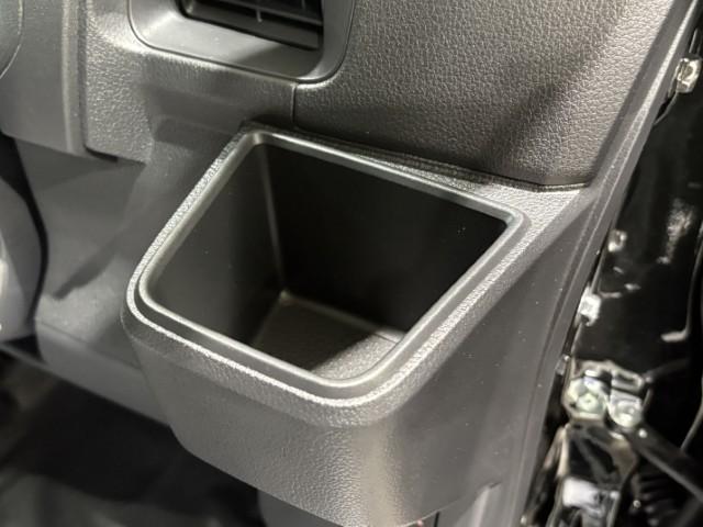 ハイゼットカーゴ ＤＸ　届出済未使用車　両側スライドドア　ＡＭ／ＦＭラジオ　オートライト　マニュアルエアコン　キーレスエントリー　衝突被害軽減システム（21枚目）