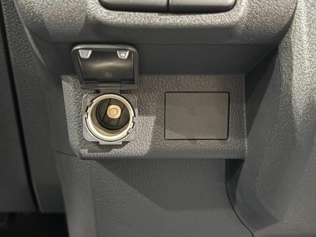ハイゼットカーゴ ＤＸ　届出済未使用車　両側スライドドア　ＡＭ／ＦＭラジオ　オートライト　マニュアルエアコン　キーレスエントリー　衝突被害軽減システム（31枚目）