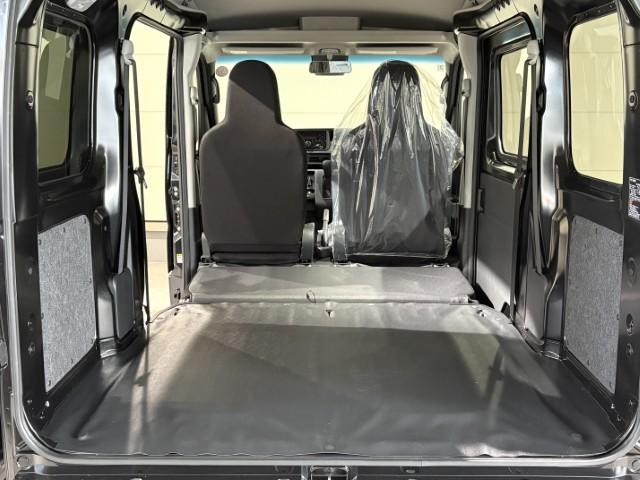 ハイゼットカーゴ ＤＸ　届出済未使用車　両側スライドドア　ＡＭ／ＦＭラジオ　オートライト　マニュアルエアコン　キーレスエントリー　衝突被害軽減システム（43枚目）