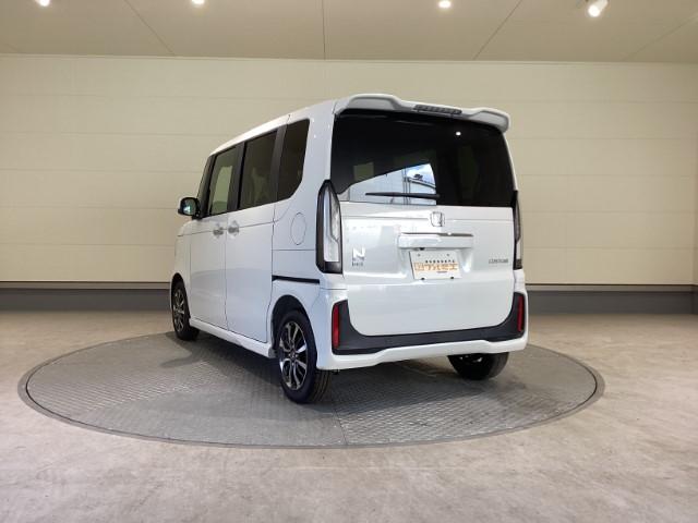 N-BOXカスタム ベースグレード 届出済未使用車 衝突軽減ブレーキ ホンダセンシング 片側電動スライドドア スマートキー LEDライト アイドリングストップ コーナーセンサー オートエアコン 軽自動車(8枚目)