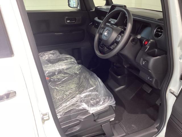N-BOXカスタム ベースグレード 届出済未使用車 衝突軽減ブレーキ ホンダセンシング 片側電動スライドドア スマートキー LEDライト アイドリングストップ コーナーセンサー オートエアコン 軽自動車(14枚目)