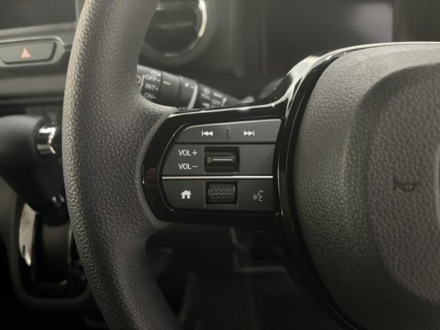 N-BOXカスタム ベースグレード 届出済未使用車 衝突軽減ブレーキ ホンダセンシング 片側電動スライドドア スマートキー LEDライト アイドリングストップ コーナーセンサー オートエアコン 軽自動車(17枚目)