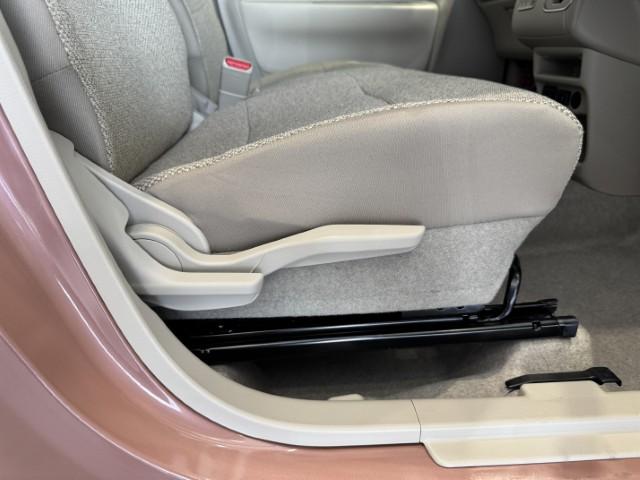 アルトラパン Ｌ　届出済未使用車　衝突軽減ブレーキ　誤発進抑制　車線逸脱警報　標識認識機能　アイドリングストップ　運転席シートヒーター　オートエアコン　電動格納ミラー　キーレスプッシュスタート　軽自動車（40枚目）