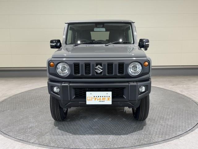 ジムニー ＸＣ　届出済未使用車　４ＷＤ　スズキセーフティサポート　本革巻ステアリング　オートエアコン　防汚タイプラゲッジフロア　オートライト　ヘッドランプウォッシャー　運転席・助手席エアバック　軽自動車（5枚目）