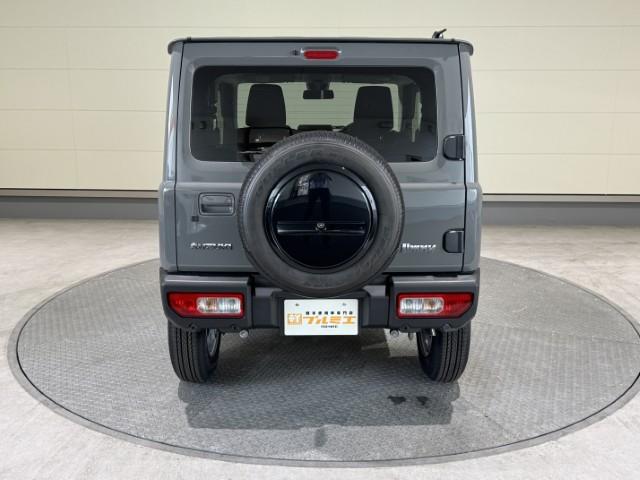 ジムニー ＸＣ　届出済未使用車　４ＷＤ　スズキセーフティサポート　本革巻ステアリング　オートエアコン　防汚タイプラゲッジフロア　オートライト　ヘッドランプウォッシャー　運転席・助手席エアバック　軽自動車（9枚目）