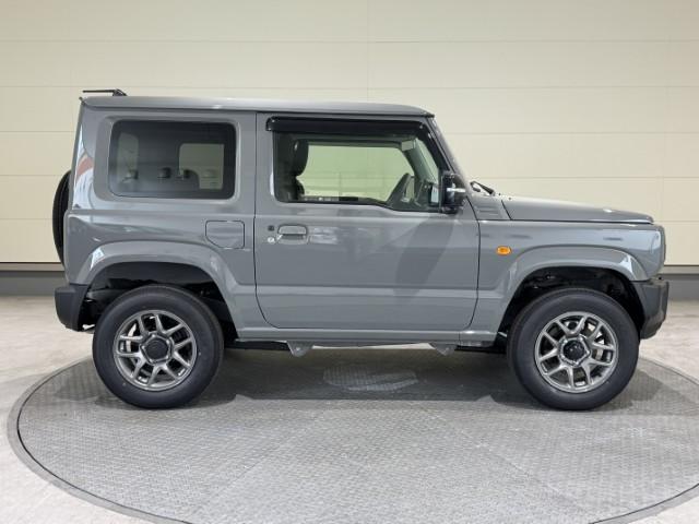 ジムニー ＸＣ　届出済未使用車　４ＷＤ　スズキセーフティサポート　本革巻ステアリング　オートエアコン　防汚タイプラゲッジフロア　オートライト　ヘッドランプウォッシャー　運転席・助手席エアバック　軽自動車（14枚目）