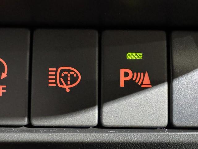 ジムニー ＸＣ　届出済未使用車　４ＷＤ　スズキセーフティサポート　本革巻ステアリング　オートエアコン　防汚タイプラゲッジフロア　オートライト　ヘッドランプウォッシャー　運転席・助手席エアバック　軽自動車（24枚目）