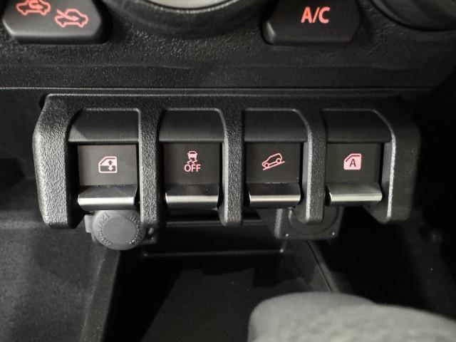 ジムニー ＸＣ　届出済未使用車　４ＷＤ　スズキセーフティサポート　本革巻ステアリング　オートエアコン　防汚タイプラゲッジフロア　オートライト　ヘッドランプウォッシャー　運転席・助手席エアバック　軽自動車（39枚目）