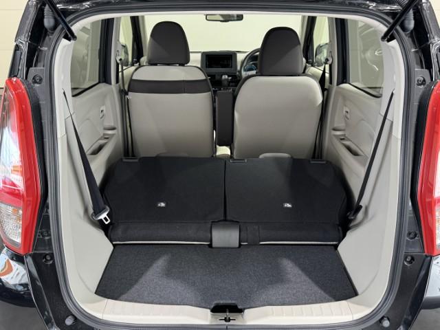 デイズ 　届出済未使用車　衝突軽減ブレーキ　プッシュスタート　オートエアコン　電動格納ミラー　オートライト　アームレスト　ステアリングリモコン　シートリフター　軽自動車（12枚目）