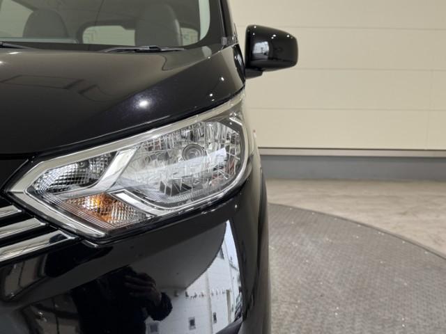 デイズ 　届出済未使用車　衝突軽減ブレーキ　プッシュスタート　オートエアコン　電動格納ミラー　オートライト　アームレスト　ステアリングリモコン　シートリフター　軽自動車（16枚目）