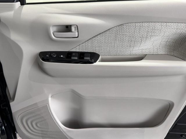 デイズ 　届出済未使用車　衝突軽減ブレーキ　プッシュスタート　オートエアコン　電動格納ミラー　オートライト　アームレスト　ステアリングリモコン　シートリフター　軽自動車（21枚目）