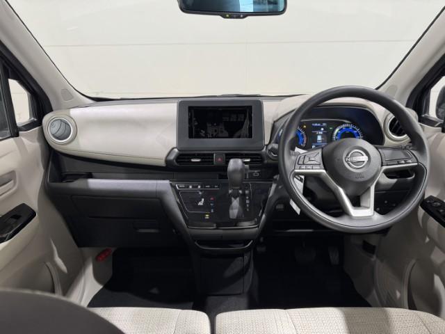 デイズ 　届出済未使用車　衝突軽減ブレーキ　プッシュスタート　オートエアコン　電動格納ミラー　オートライト　アームレスト　ステアリングリモコン　シートリフター　軽自動車（32枚目）