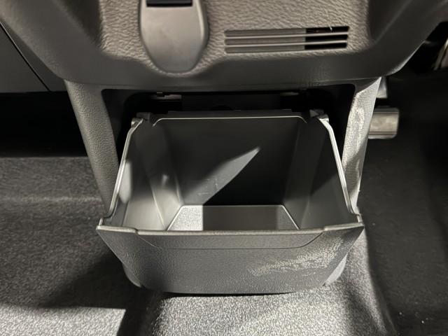 デイズ 　届出済未使用車　衝突軽減ブレーキ　プッシュスタート　オートエアコン　電動格納ミラー　オートライト　アームレスト　ステアリングリモコン　シートリフター　軽自動車（39枚目）