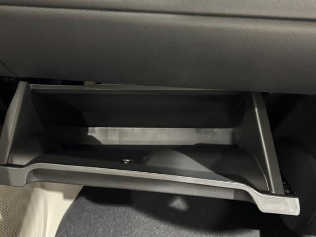 デイズ 　届出済未使用車　衝突軽減ブレーキ　プッシュスタート　オートエアコン　電動格納ミラー　オートライト　アームレスト　ステアリングリモコン　シートリフター　軽自動車（43枚目）