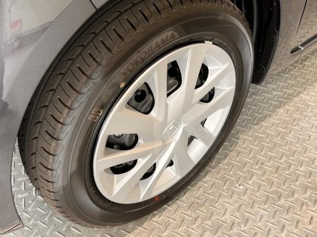 Ｎ－ＢＯＸ ベースグレード　届出済未使用車　衝突軽減ブレーキ　片側電動スライドドア　スマートキー　プッシュスタート　シートヒーター　クルーズコントロール　ブレーキホールド　アイドリングストップ　プッシュスタート　軽自動車（13枚目）