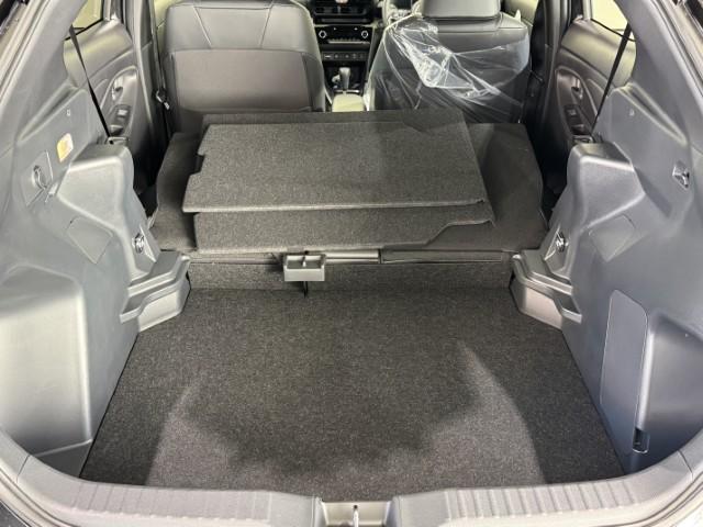 ヤリスクロス Ｚ　登録済未使用車　純正ディスプレイオーディオ　パノラミックビューモニター　ＥＴＣ２．０　シートヒーター　ステアリングヒーター　トヨタセーフティセンス　ＬＥＤヘッドライト（13枚目）