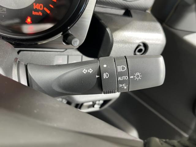 ジムニー ＸＣ　届出済未使用車　４ＷＤ　スズキセーフティサポート　本革巻ステアリング　オートエアコン　防汚タイプラゲッジフロア　オートライト　ヘッドランプウォッシャー　運転席・助手席エアバック　軽自動車（24枚目）