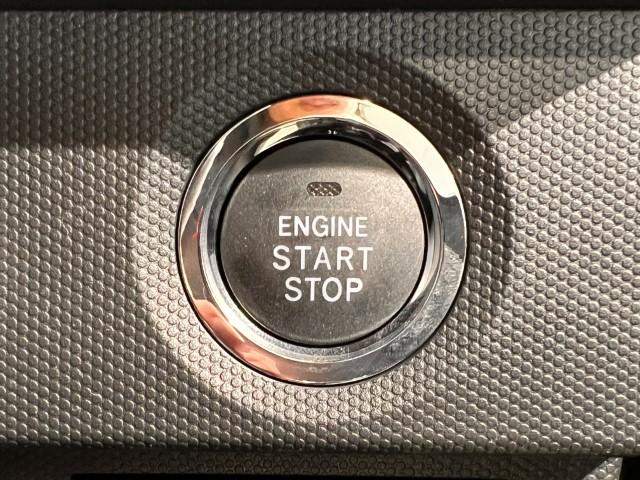 タフト Ｘ　届出済未使用車　バックカメラ　ガラスルーフ　衝突被害軽減システム　車線逸脱警報　クリアランスソナー　オートマチックハイビーム　オートエアコン　ＬＥＤヘッド　スマートキー　アイドリングストップ　軽自動車（18枚目）