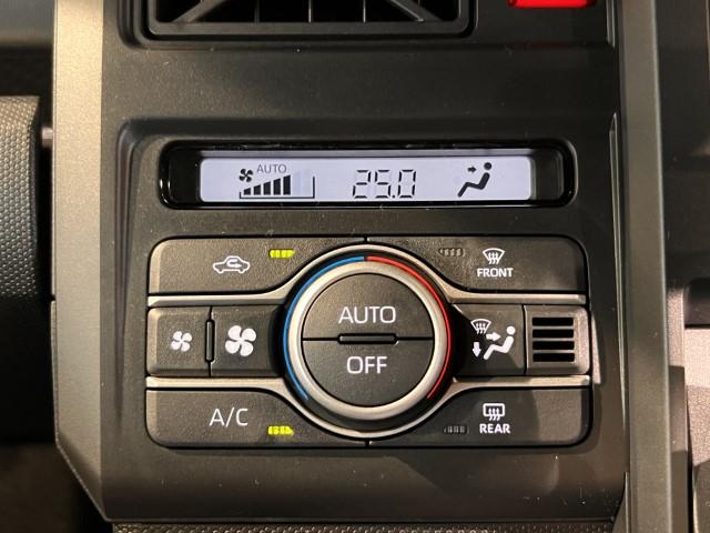 タフト Ｘ　届出済未使用車　バックカメラ　ガラスルーフ　衝突被害軽減システム　車線逸脱警報　クリアランスソナー　オートマチックハイビーム　オートエアコン　ＬＥＤヘッド　スマートキー　アイドリングストップ　軽自動車（28枚目）