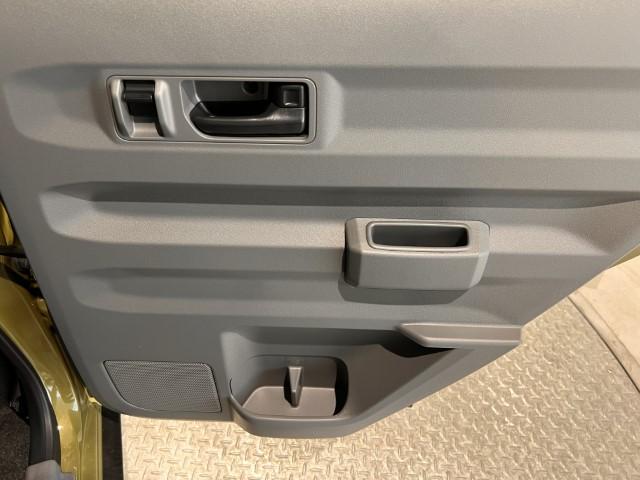 タフト Ｘ　届出済未使用車　バックカメラ　ガラスルーフ　衝突被害軽減システム　車線逸脱警報　クリアランスソナー　オートマチックハイビーム　オートエアコン　ＬＥＤヘッド　スマートキー　アイドリングストップ　軽自動車（41枚目）