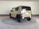 タフト X 届出済未使用車 バックカメラ ガラスルーフ 衝突被害軽減システム 車線逸脱警報 クリアランスソナー オートマチックハイビーム オートエアコン LEDヘッド スマートキー アイドリングストップ 軽自動車(8枚目)