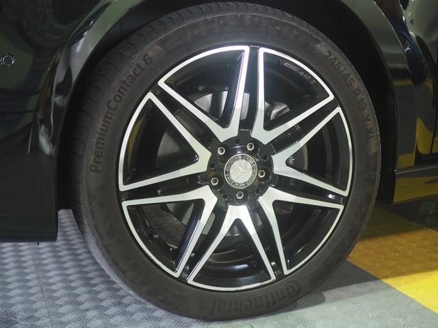 Ｖクラス Ｖ２２０ｄ　スポーツ　ロング　正規ディーラー車／リアモニター左右／黒革シート／地デジ／純正ナビ／ＥＴＣ／禁煙車／Ｂｌｕｅｔｏｏｔｈ機能（12枚目）