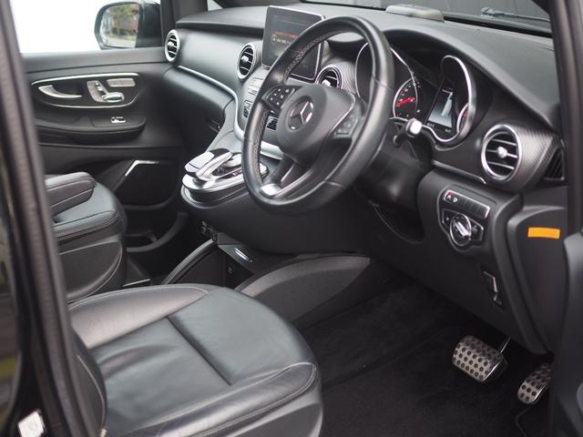 Ｖクラス Ｖ２２０ｄ　スポーツ　ロング　正規ディーラー車／リアモニター左右／黒革シート／地デジ／純正ナビ／ＥＴＣ／禁煙車／Ｂｌｕｅｔｏｏｔｈ機能（14枚目）