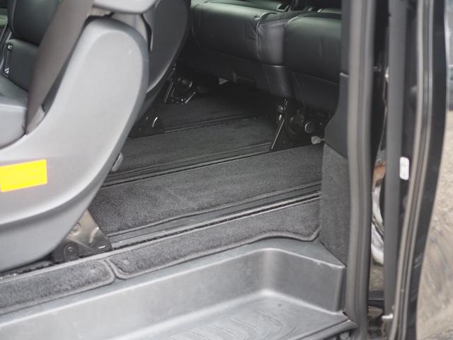 Ｖクラス Ｖ２２０ｄ　スポーツ　ロング　正規ディーラー車／リアモニター左右／黒革シート／地デジ／純正ナビ／ＥＴＣ／禁煙車／Ｂｌｕｅｔｏｏｔｈ機能（26枚目）