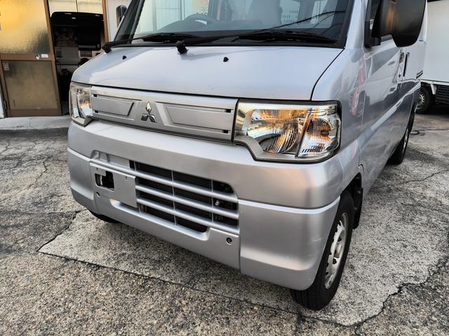 ミニキャブバン ＤＸ　エアコン　ダブルエアバック　パワステ　最積載量３５０ｋｇ　レギュラーガソリン車　両側スライドドア　３速オートマ　スモークフィルム　レベライザー　ＥＴＣ　純正デッキ　キーレスエントリー　ＬＥＤヘッド（17枚目）