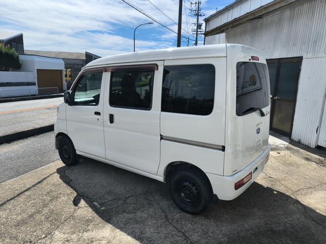 サンバーバン トランスポーター　ハイルーフ　エアコン　ダブルエアバック　パワステ　最積載量３５０ｋｇ　レギュラーガソリン車　両側スライドドア　４速ＡＴ　タイミングチェーン　レベライザー　スモークフィルム　キーレス　パワーウインドウ（8枚目）
