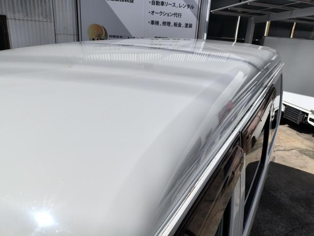 サンバーバン トランスポーター　ハイルーフ　エアコン　ダブルエアバック　パワステ　最積載量３５０ｋｇ　レギュラーガソリン車　両側スライドドア　４速ＡＴ　タイミングチェーン　レベライザー　スモークフィルム　キーレス　パワーウインドウ（25枚目）