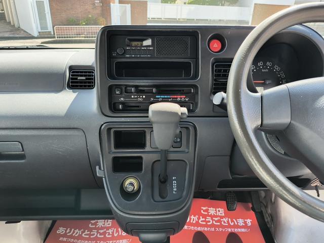 サンバーバン トランスポーター　ハイルーフ　エアコン　ダブルエアバック　パワステ　最積載量３５０ｋｇ　レギュラーガソリン車　両側スライドドア　４速ＡＴ　タイミングチェーン　レベライザー　スモークフィルム　キーレス　パワーウインドウ（34枚目）