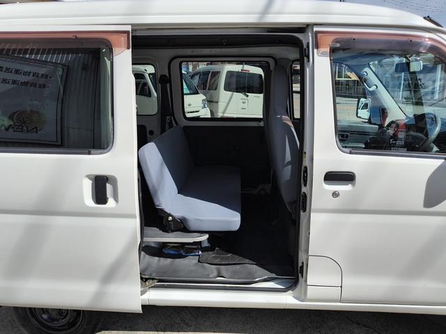サンバーバン トランスポーター　ハイルーフ　エアコン　ダブルエアバック　パワステ　最積載量３５０ｋｇ　レギュラーガソリン車　両側スライドドア　４速ＡＴ　タイミングチェーン　レベライザー　スモークフィルム　キーレス　パワーウインドウ（36枚目）