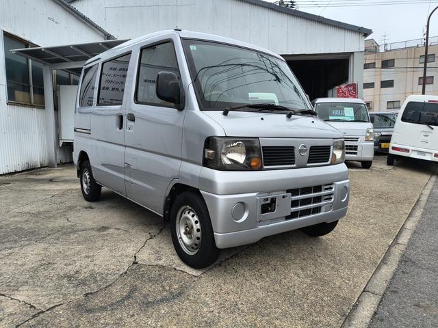 クリッパーバン ＤＸ　エアコン　ダブルエアバック　パワステ　最積載量３５０ｋｇ　レギュラーガソリン車　両側スライドドア　３速オートマ　スモークフィルム　レベライザー　ＥＴＣ　純正デッキ（4枚目）
