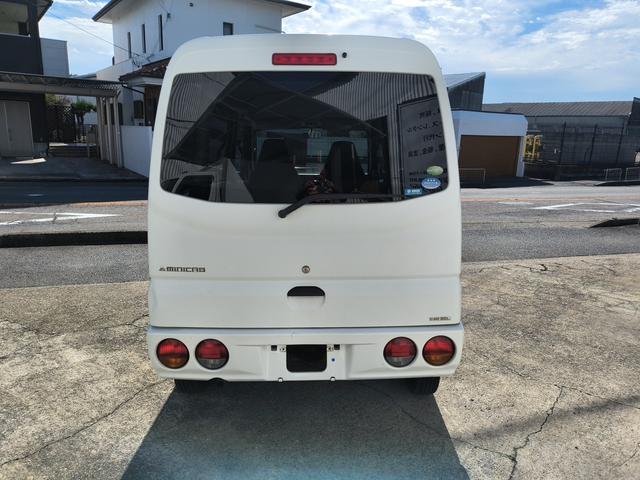 ミニキャブバン ＤＸ　エアコン　ダブルエアバック　パワステ　最積載量３５０ｋｇ　レギュラーガソリン車　両側スライドドア　３速オートマ　レベライザー　純正デッキ　禁煙車　タイミングベルト交換済（7枚目）