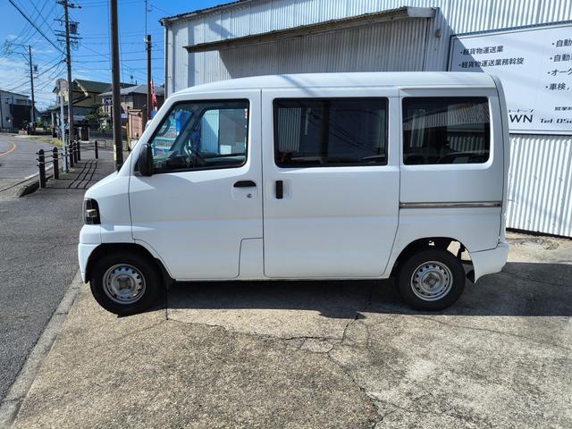 ミニキャブバン ＤＸ　エアコン　ダブルエアバック　パワステ　最積載量３５０ｋｇ　レギュラーガソリン車　両側スライドドア　３速オートマ　レベライザー　純正デッキ　禁煙車　タイミングベルト交換済（9枚目）