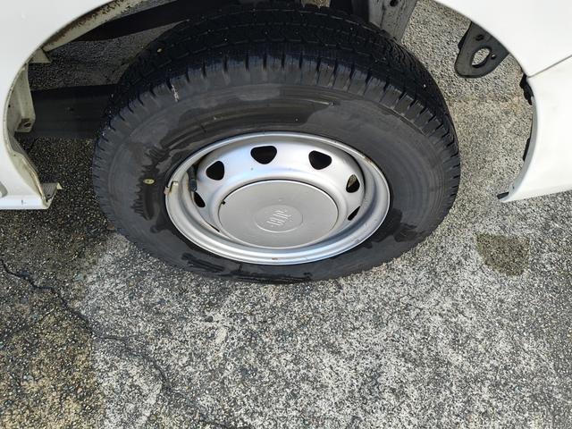 エブリイ PC エアコン ダブルエアバック パワステ 最積載量350kg レギュラーガソリン車 両側スライドドア 5速オートマ レベライザー パワーウインドウ 純正デッキ キーレス 禁煙車 オーバーヘッドコンソール(12枚目)