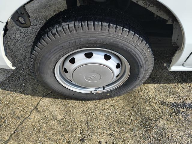 エブリイ PC エアコン ダブルエアバック パワステ 最積載量350kg レギュラーガソリン車 両側スライドドア 5速オートマ レベライザー パワーウインドウ 純正デッキ キーレス 禁煙車 オーバーヘッドコンソール(15枚目)