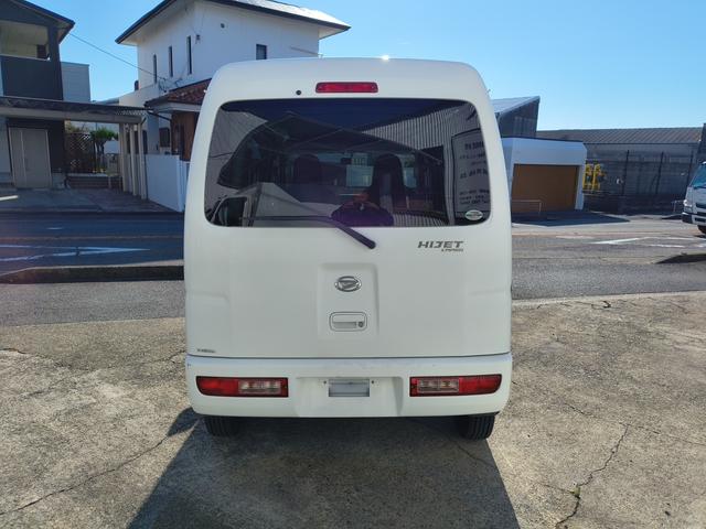 ハイゼットカーゴ ＤＸ　ハイルーフ　エアコン　ダブルエアバック　パワステ　最積載量３５０ｋｇ　レギュラーガソリン車　両側スライドドア　４速オートマ　タイミングチェーン　レベライザー　ナビ　ＣＤ　オーバーヘッドコンソール（7枚目）