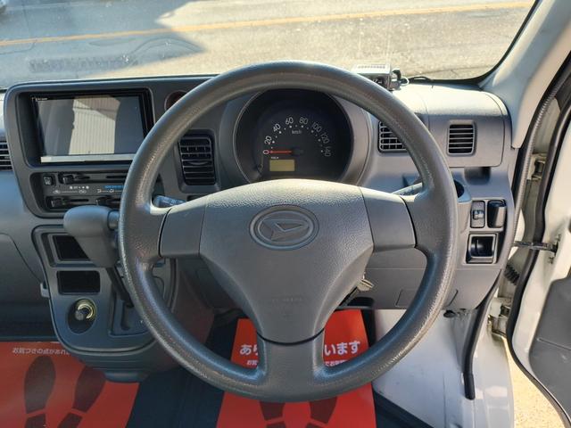 ハイゼットカーゴ ＤＸ　ハイルーフ　エアコン　ダブルエアバック　パワステ　最積載量３５０ｋｇ　レギュラーガソリン車　両側スライドドア　４速オートマ　タイミングチェーン　レベライザー　ナビ　ＣＤ　オーバーヘッドコンソール（31枚目）