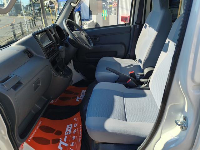 ハイゼットカーゴ ＤＸ　ハイルーフ　エアコン　ダブルエアバック　パワステ　最積載量３５０ｋｇ　レギュラーガソリン車　両側スライドドア　４速オートマ　タイミングチェーン　レベライザー　ナビ　ＣＤ　オーバーヘッドコンソール（65枚目）