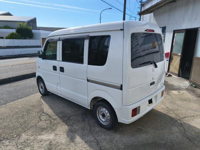 エブリイ ＰＣ　エアコン　ダブルエアバック　パワステ　最積載量３５０ｋｇ　レギュラーガソリン車　両側スライドドア　３速オートマ　レベライザー　パワーウインドウ　キーレス　走行距離８万キロ台（8枚目）