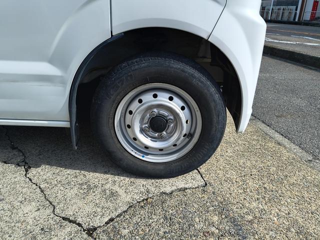 エブリイ ＰＣ　エアコン　ダブルエアバック　パワステ　最積載量３５０ｋｇ　レギュラーガソリン車　両側スライドドア　３速オートマ　レベライザー　パワーウインドウ　キーレス　走行距離８万キロ台（18枚目）
